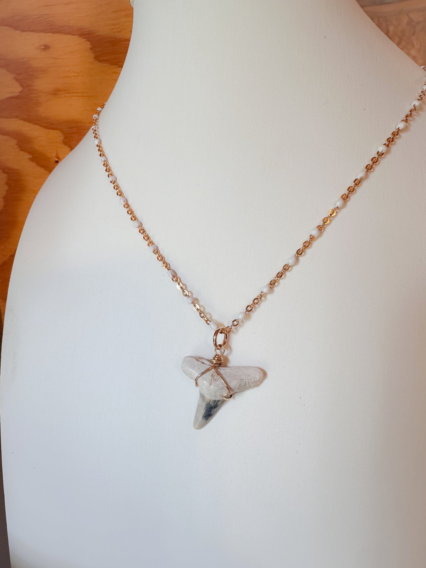 Iwi Necklace- Blanco BV